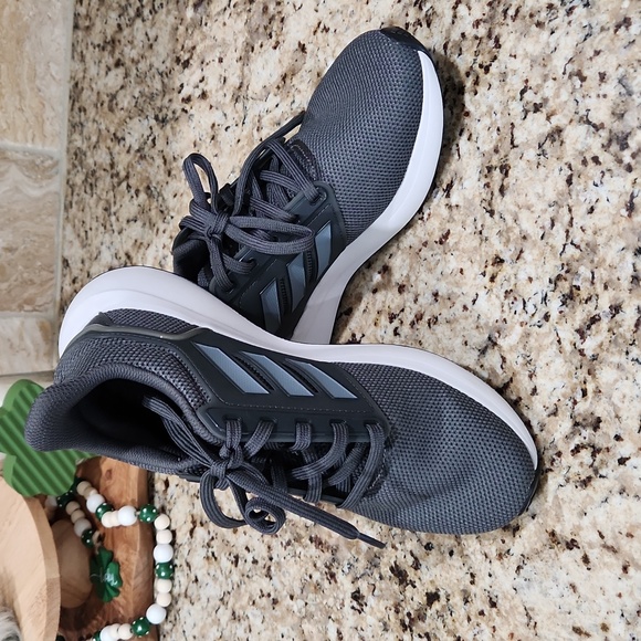 adidas Shoes - NWOT Woman's Adidas Cloudfoam Sneaker